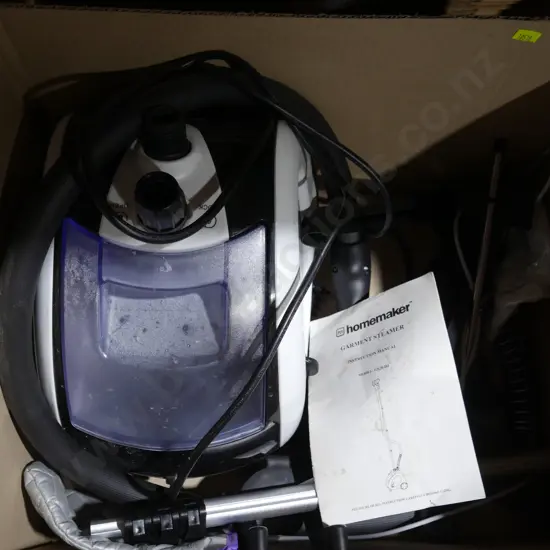 Homemaker garment steamer