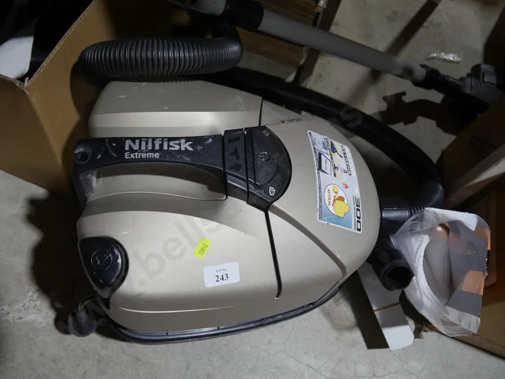 Nilfisk vacuum cleaner Image 1++