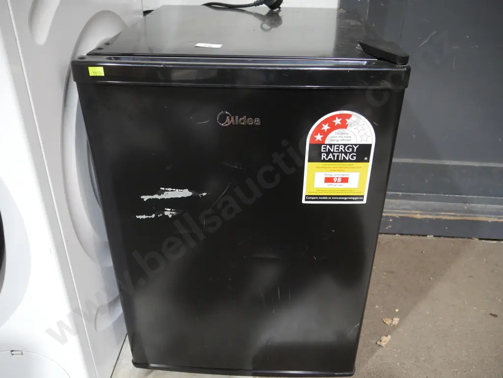 Midea bar fridge Image 1++