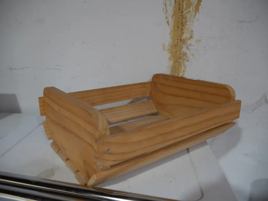 Wooden basket Image 1++