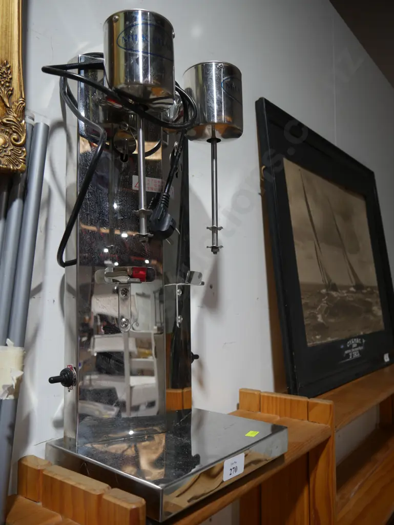 Dual milkshake machine Image 1++