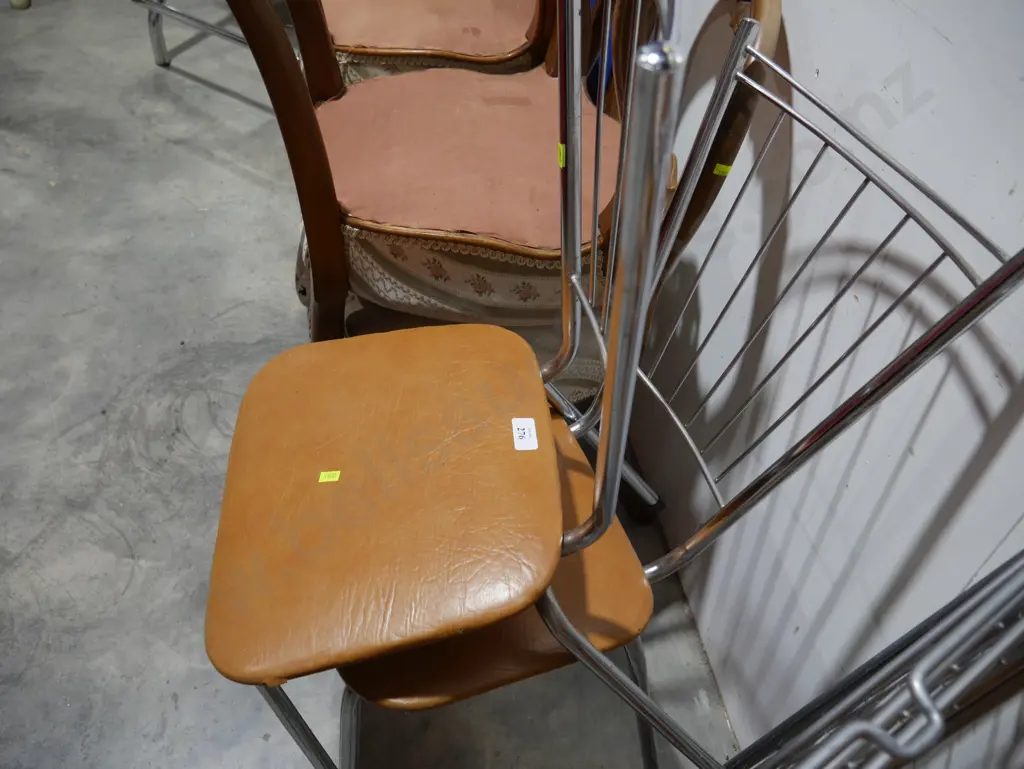 Two dining chairs Image 1++