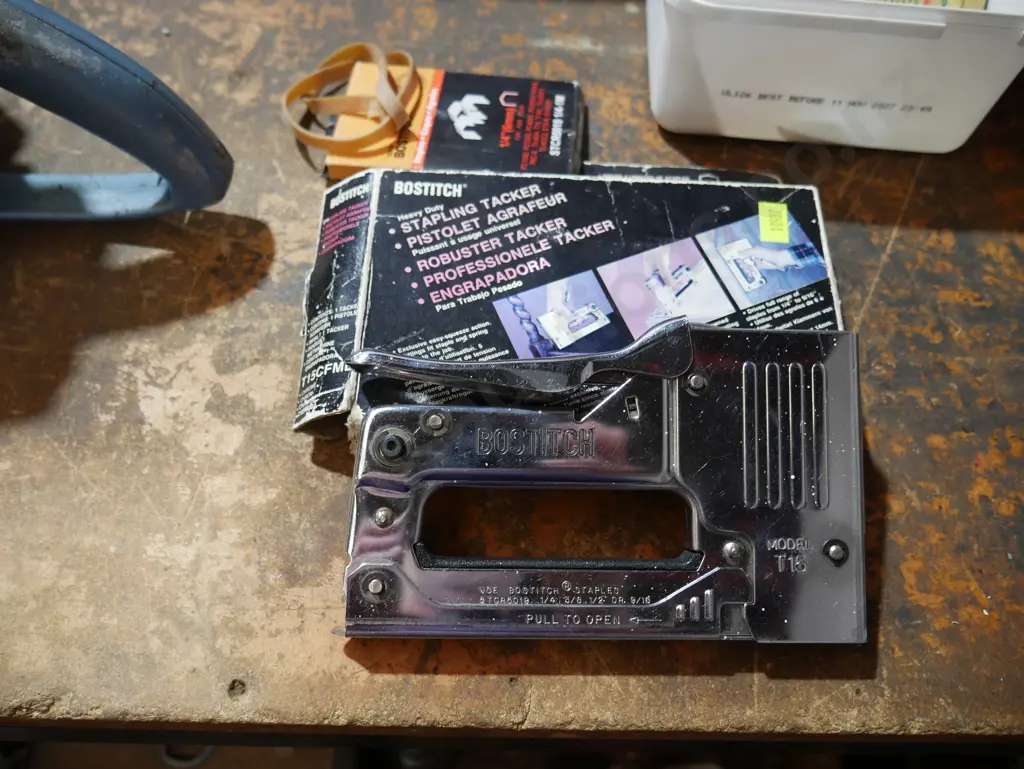 Bostitch stapler Image 1++