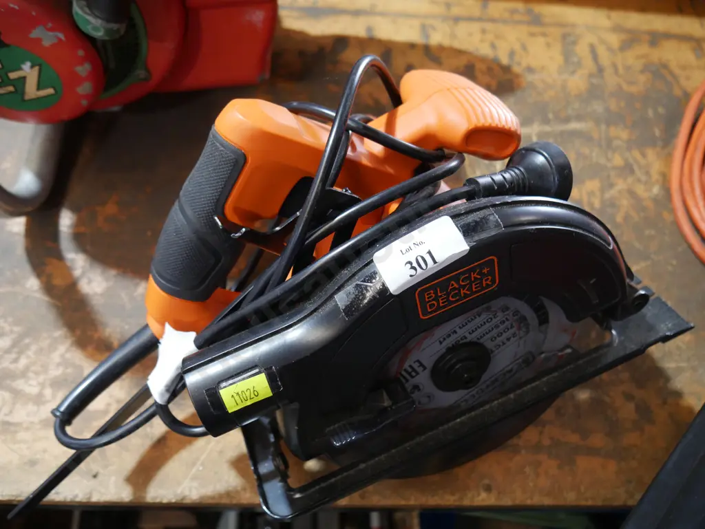 Black and decker circular saw Image 1++