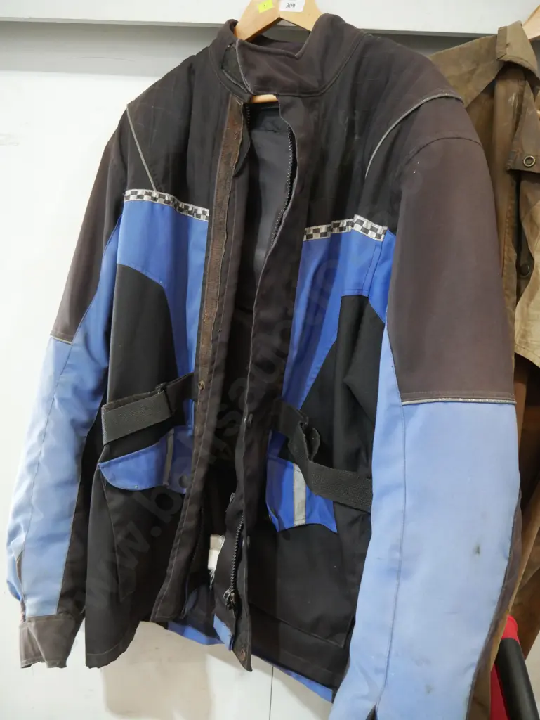 Bike jacket Image 1++