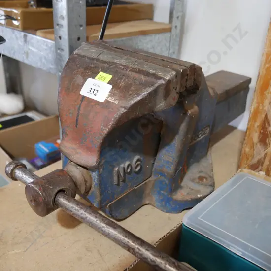Large vice
