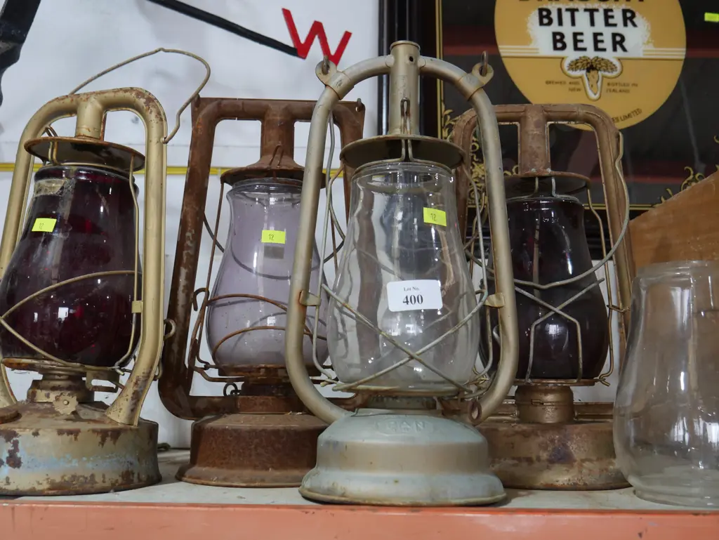 Four lanterns etc Image 1++