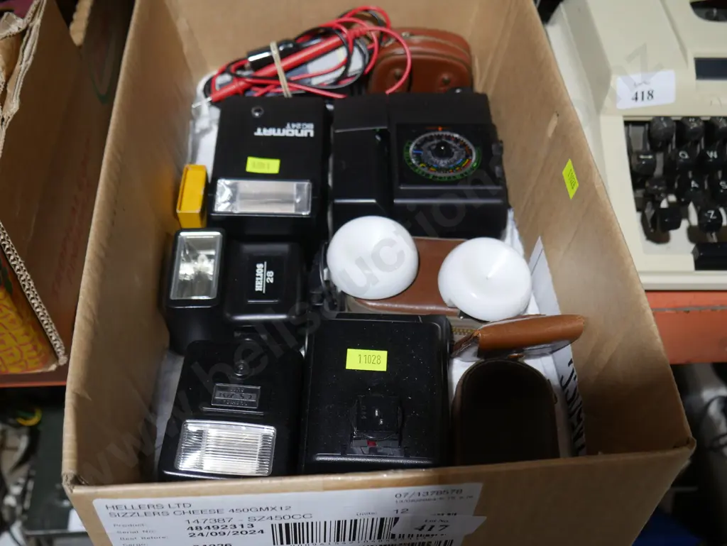 Assorted camera flashes etc Image 1++