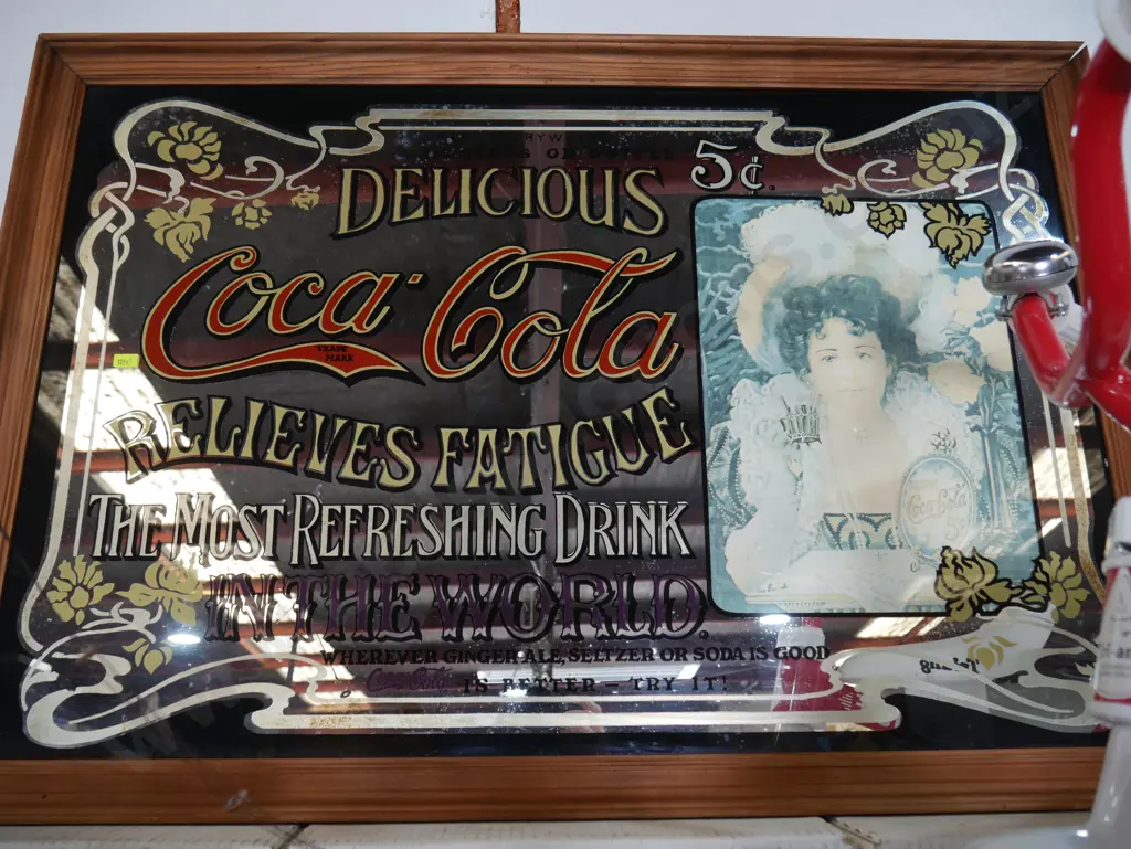 Coca-Cola mirror Image 1++