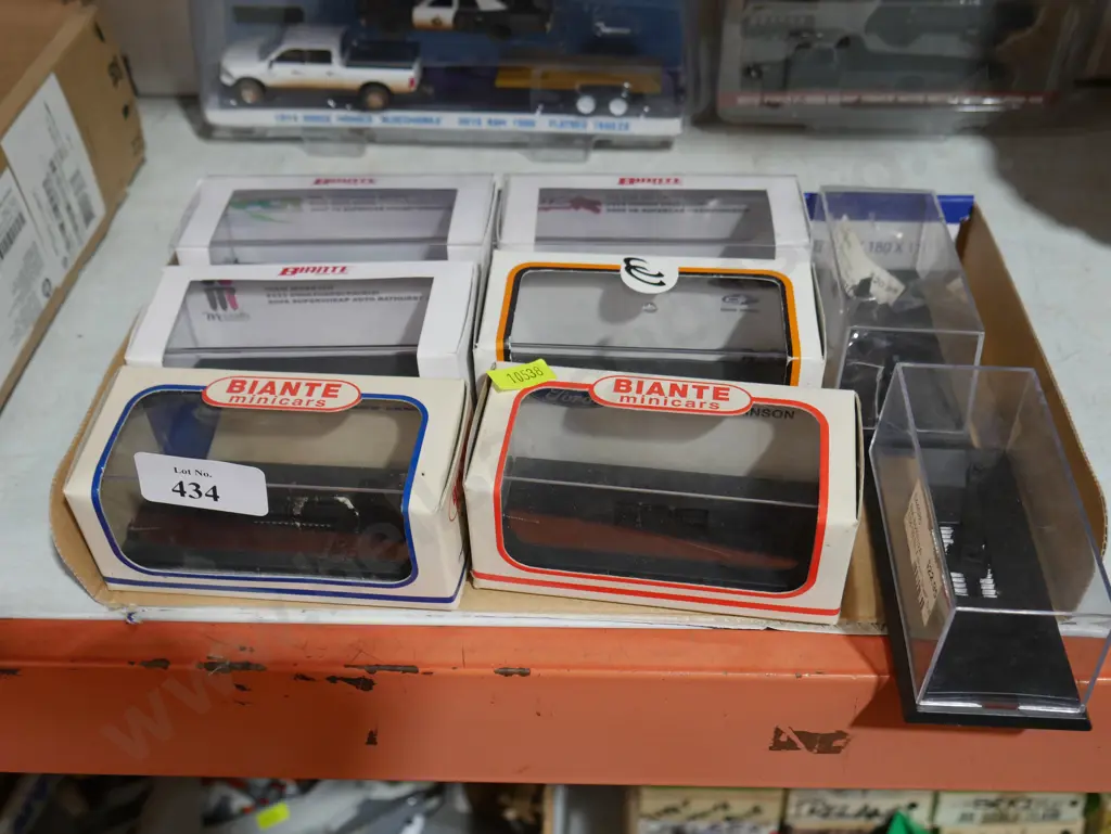 Model car display cases Image 1++