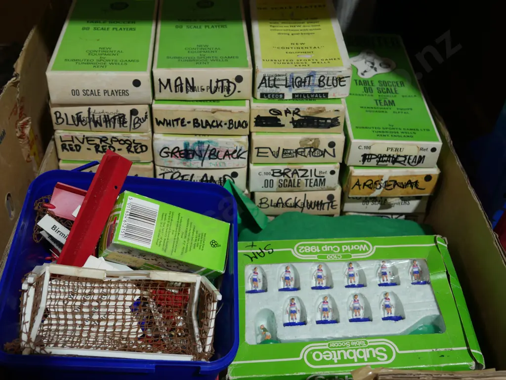 Subbuteo table soccer set Image 1++