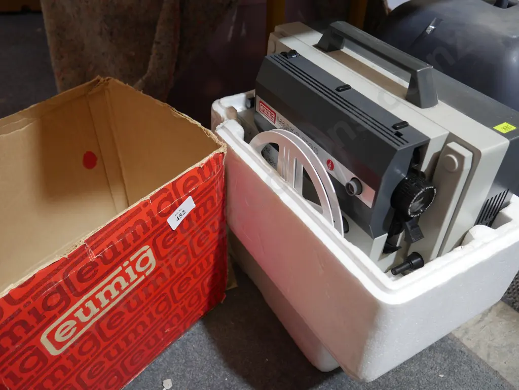 Vintage projector Image 1++