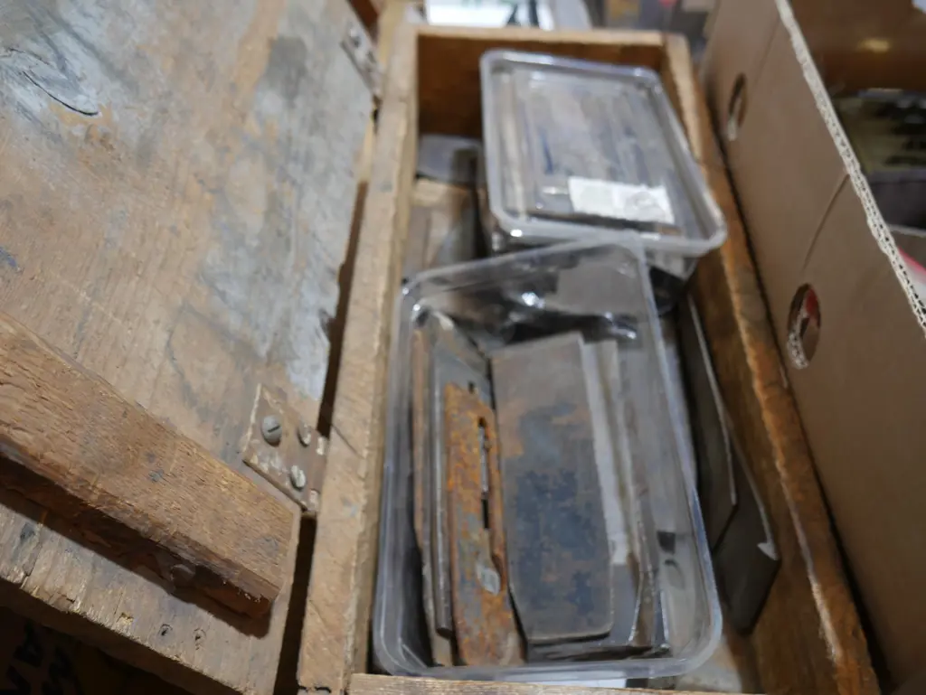 Wood plane blades Image 1++