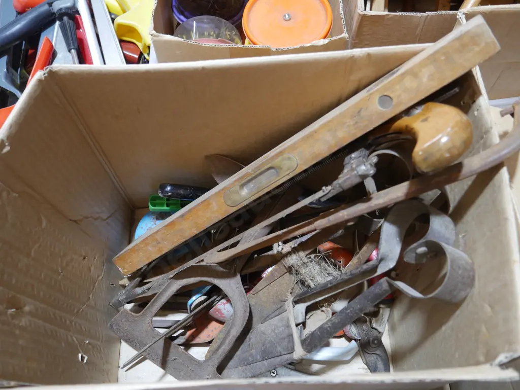 Garage sundries Image 1++