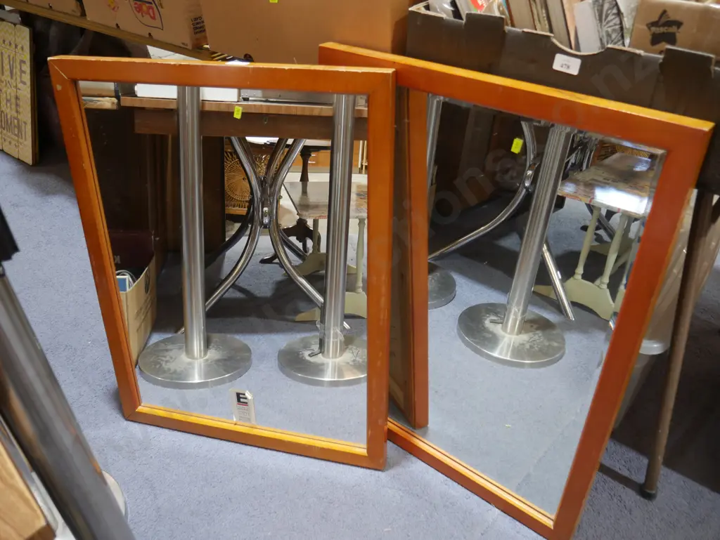 Two mirrors Image 1++