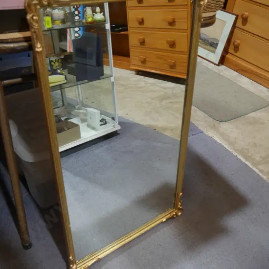 Gilt frame mirror