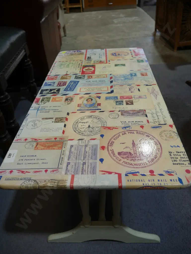 Coffee table Image 1++