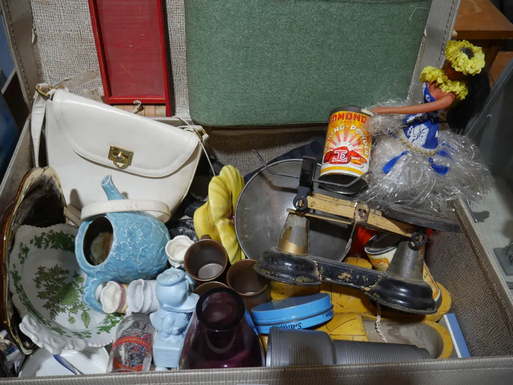 Suitcase and contents Image 1++