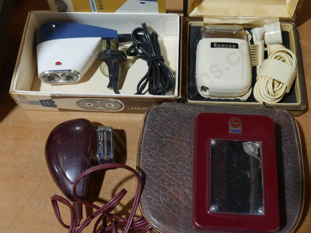Vintage shavers and skillets Image 1++