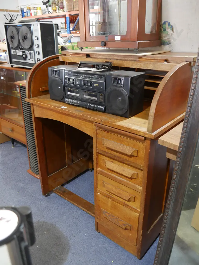 Roll top desk Image 1++