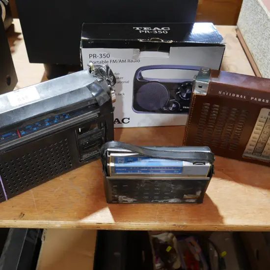 4 transistor radios