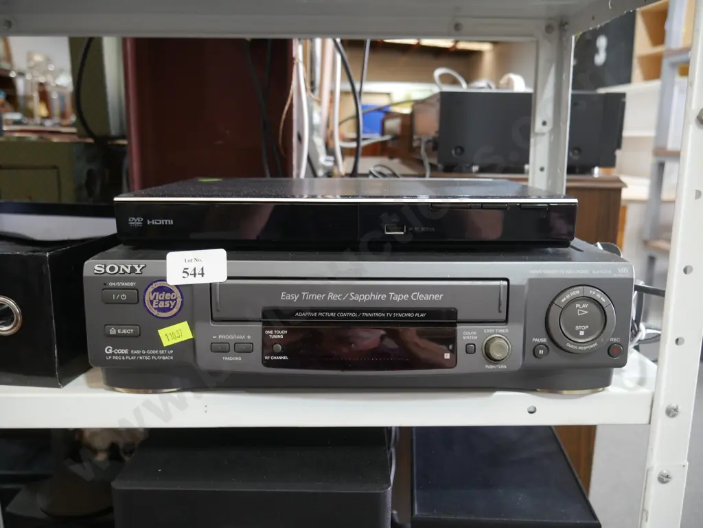 Videotape and DVD player Image 1++