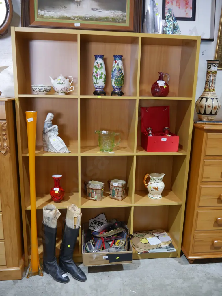 Pigeon hole bookcase Image 1++