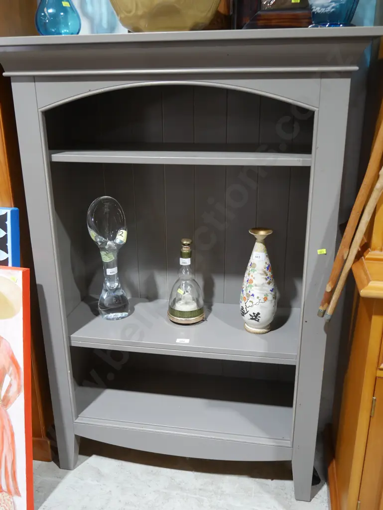 Grey bookcase Image 1++