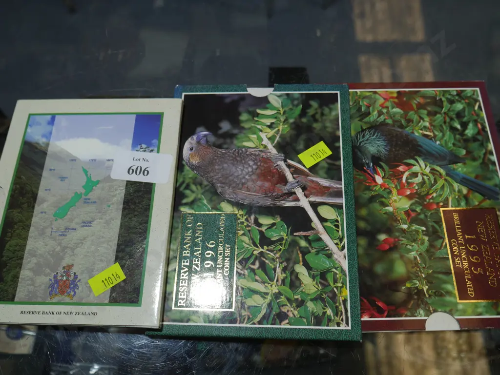 New Zealand coin sets Image 1++