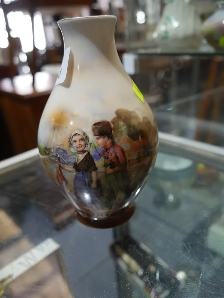 Royal Bayreuth vase Image 1++