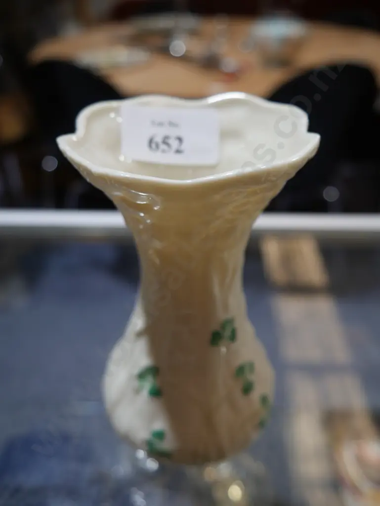 Belleek vase Image 1++