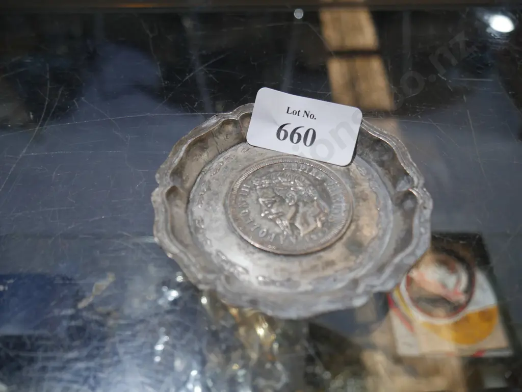 Napoleon Ashtray Image 1++