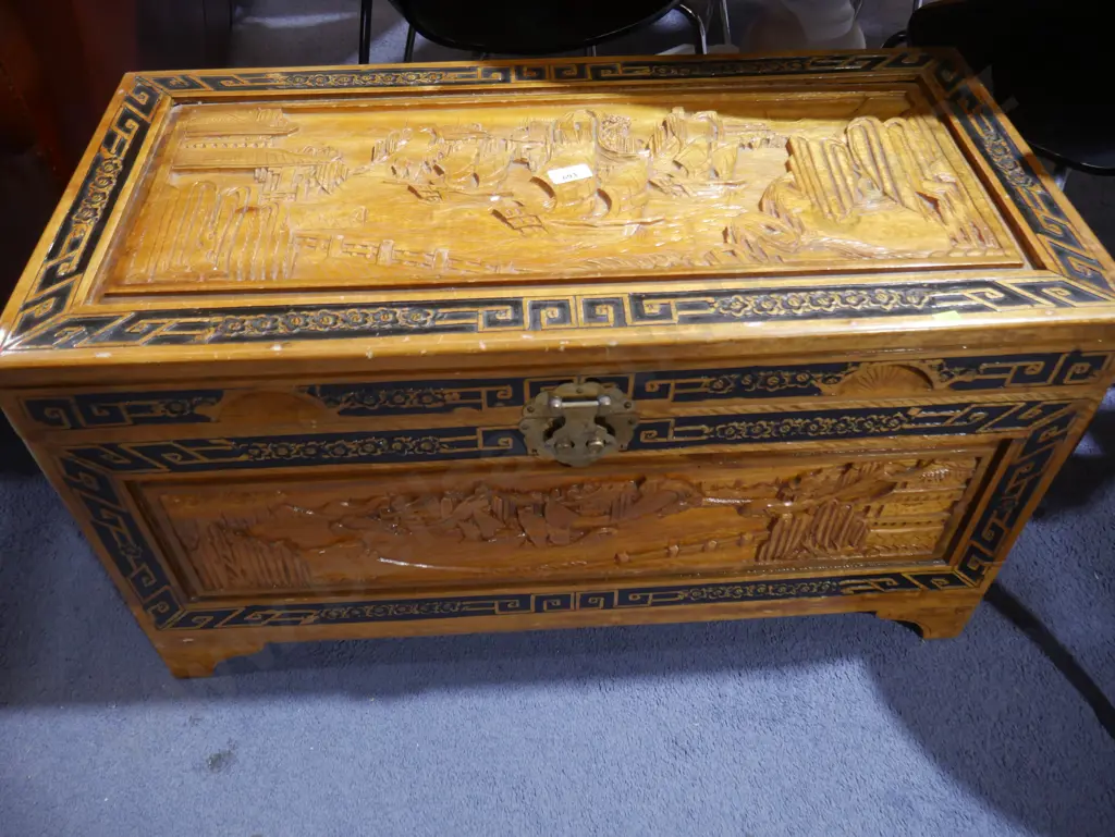 Camphor chest Image 1++