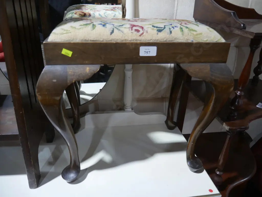 Piano stool Image 1++