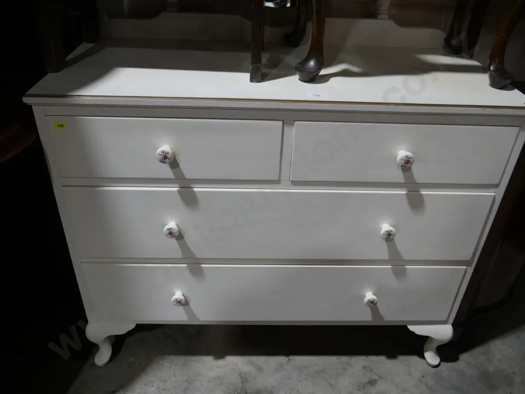 White dresser Image 1++