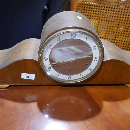 Mantle clock