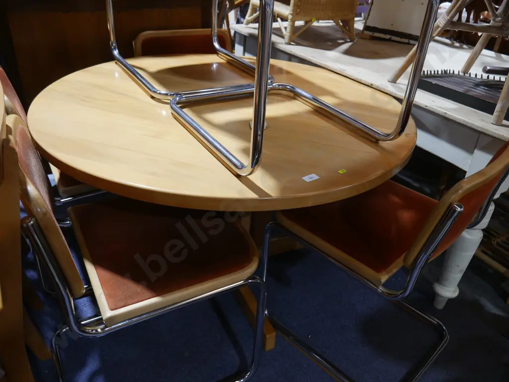 Round dining table and 6 chairs Image 1++