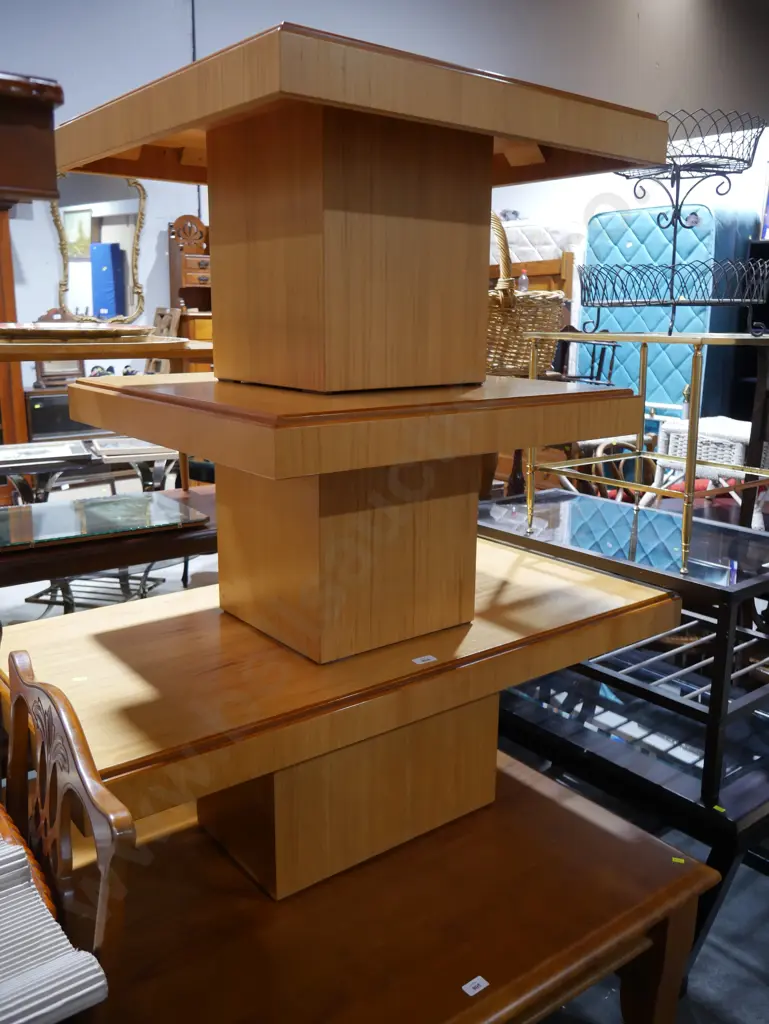 Set of three coffee tables Image 1++