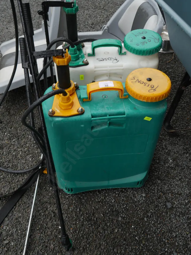 Two garden sprayers Image 1++