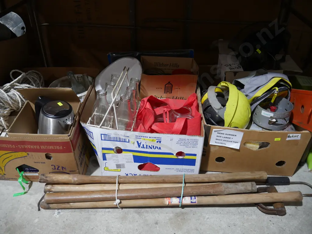 3 boxes of assorted sundries Image 1++