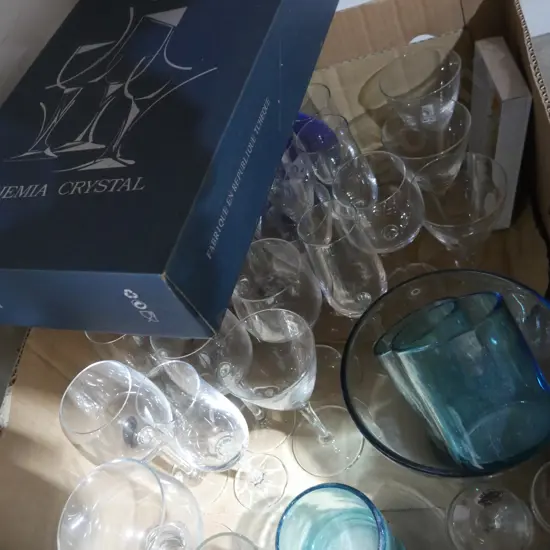 Box of glassware
