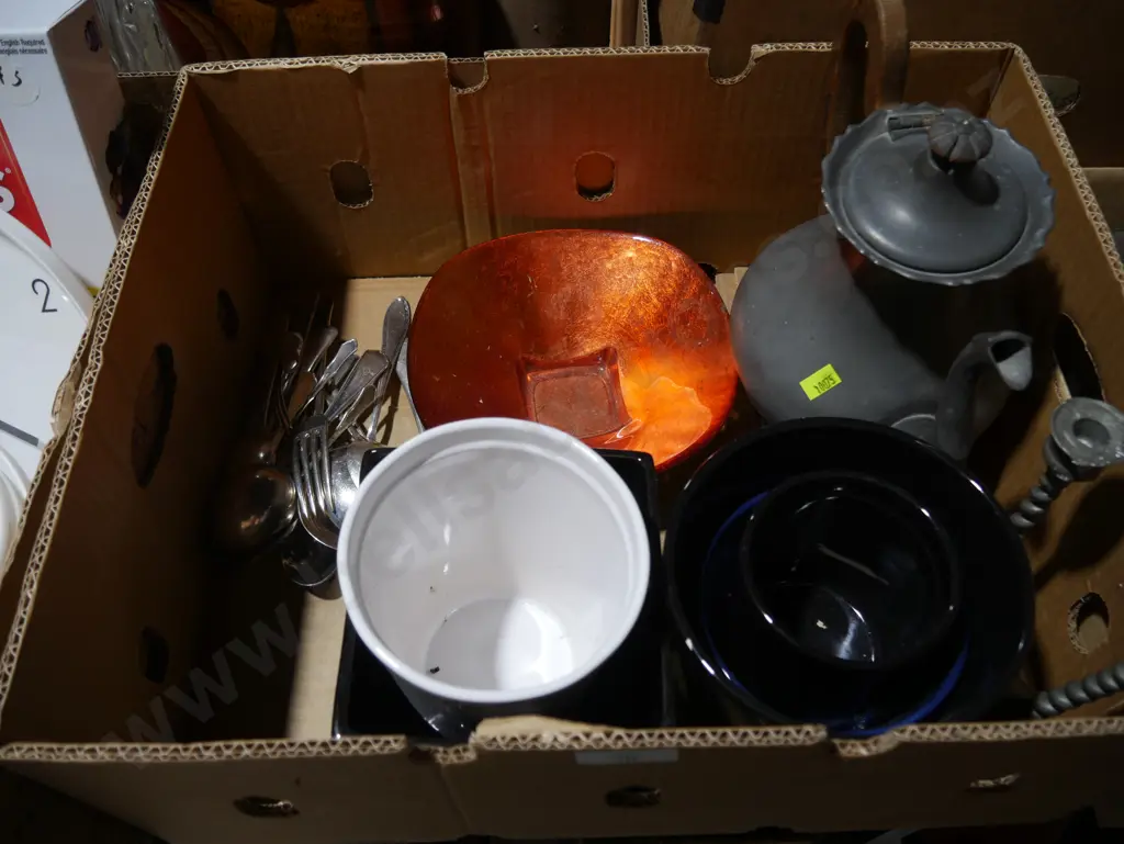 Pewter teapot, cutlery etc Image 1++