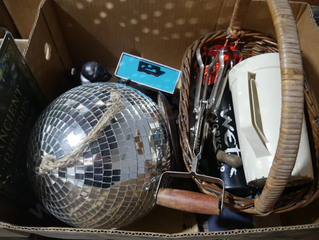 Disco ball, basket etc Image 1++