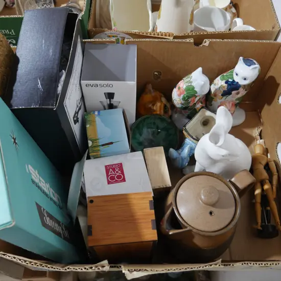 Figurines, teapot etc