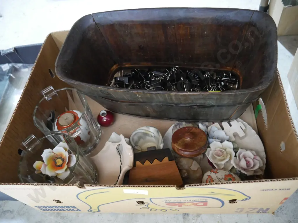 Paperclips, porcelain items etc Image 1++