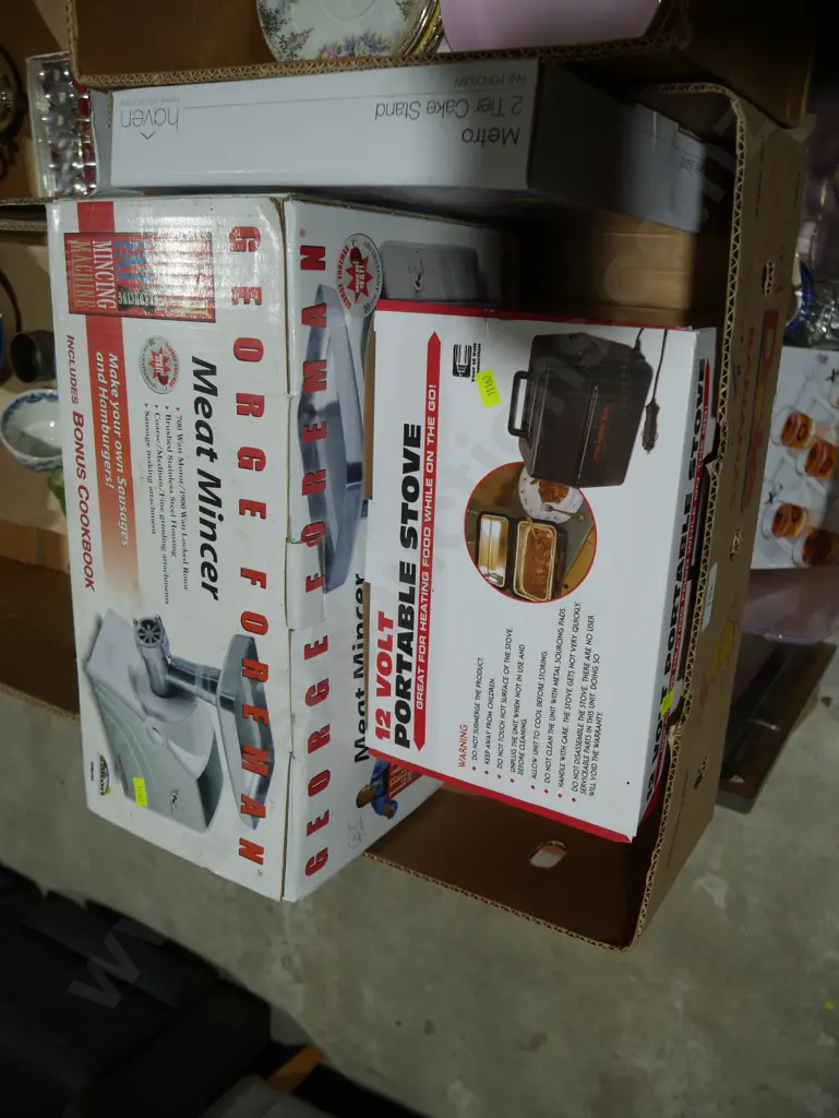 Portable stove, meat mincer etc Image 1++