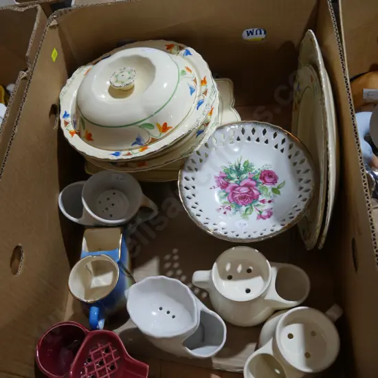 Serving dishes, shaving mugs etc