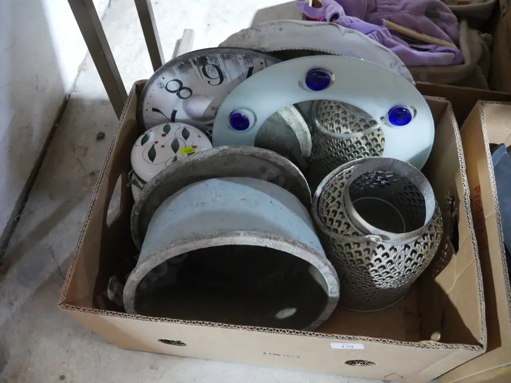 Clock, mirrors etc Image 1++