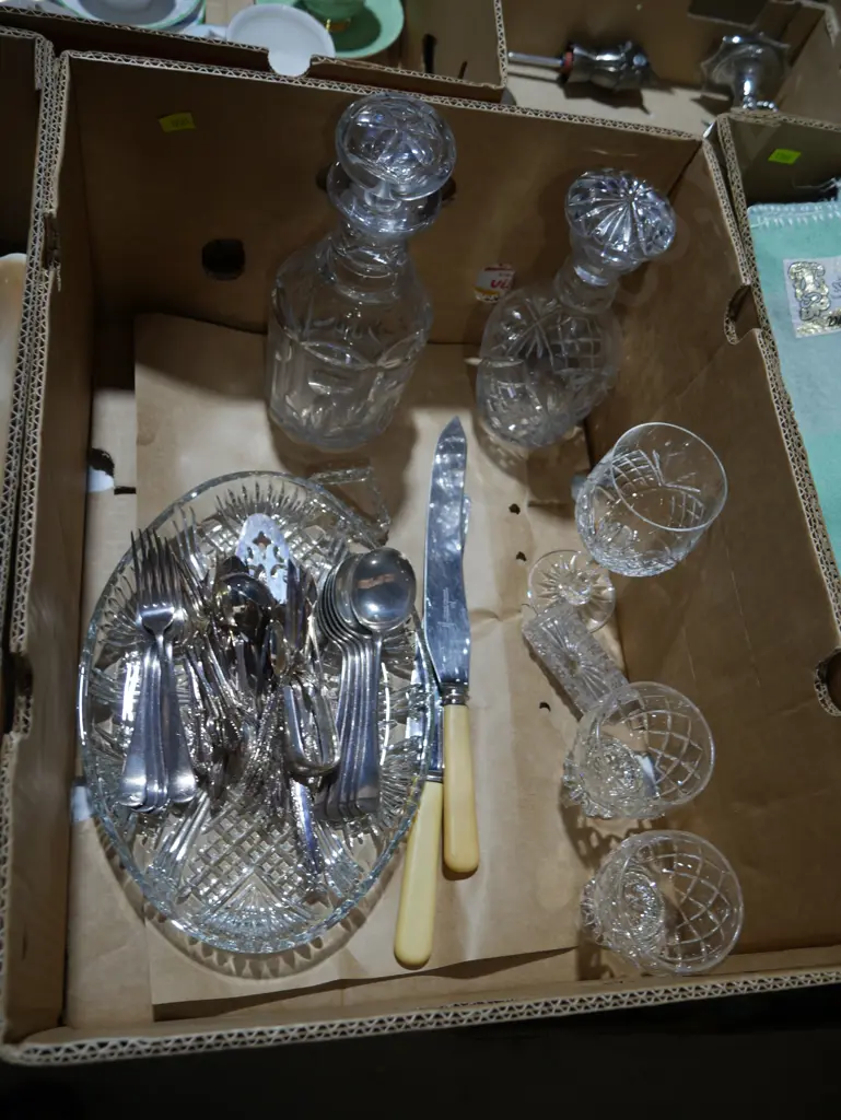 Cutlery and glassware Image 1++