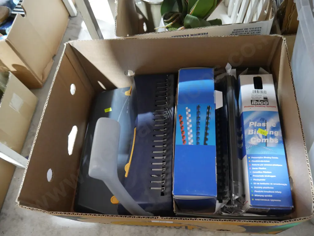 Book binder and accessories Image 1++